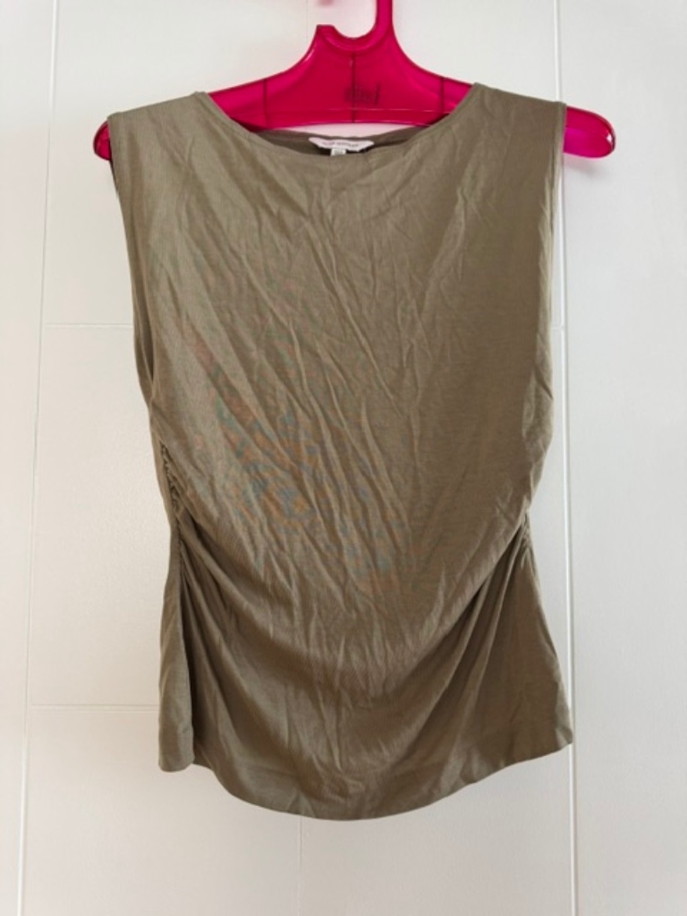 CLUB MONACO Rushed top - Olive Color - NEW - Size M